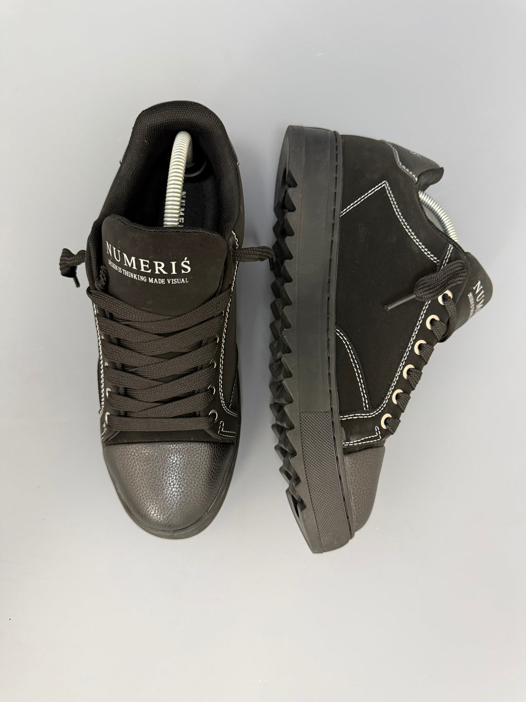 Numeris Black